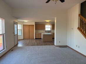 643 Mustang Canyon Dr in Galloway, OH - Building Photo - Building Photo