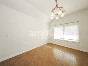 11217 NW 102nd St in Yukon, OK - Building Photo - Building Photo