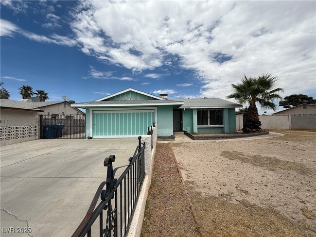 property at 2206 Sunnyslope Ave