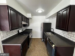 91 Oak St in Clementon, NJ - Foto de edificio - Building Photo