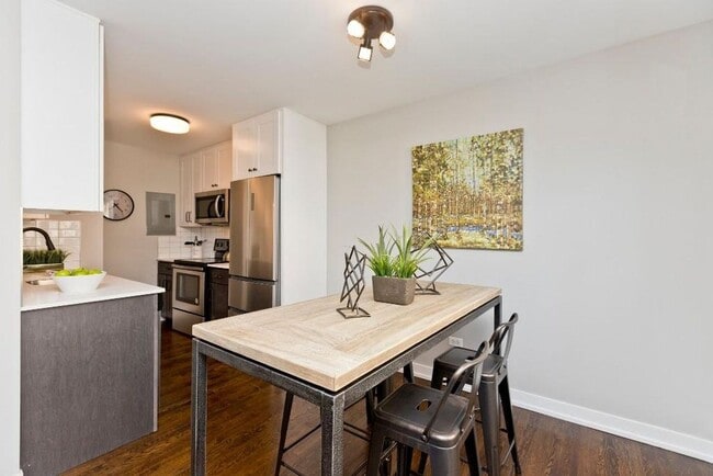 property at 5536 N Sheridan Rd