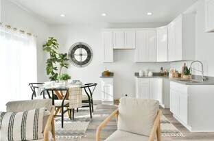 6412 South Ave in Youngstown, OH - Building Photo