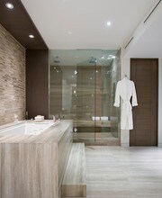 2000 Bay Dr-Unit -210 in Miami Beach, FL - Building Photo - Building Photo