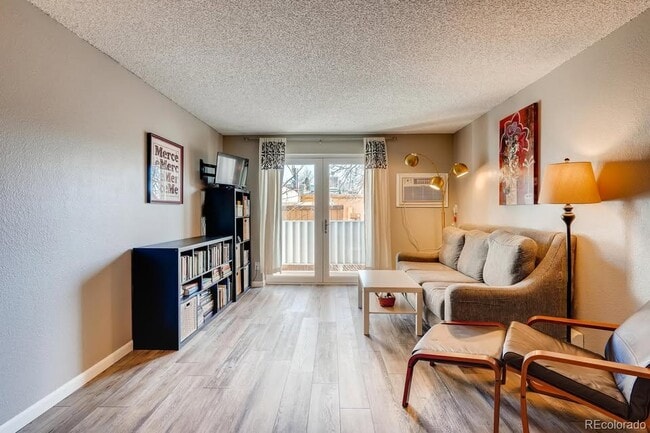 3047 W 47th Ave, Unit 205 in Denver, CO - Building Photo - Building Photo