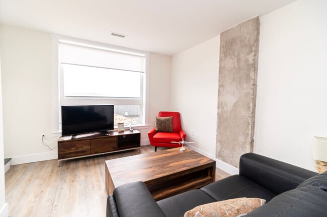 property at 3075 Devonshire Ave