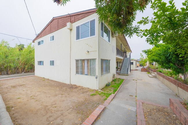 property at 10043 Haines Canyon Ave