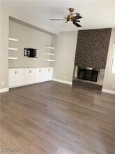 2133 Hillsgate St in Las Vegas, NV - Foto de edificio - Building Photo