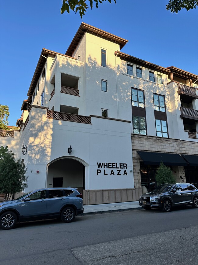 657 Walnut St, Unit 540 in San Carlos, CA - Building Photo - Building Photo