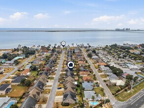 1949 Mooring Dr in Navarre, FL - Building Photo - Building Photo