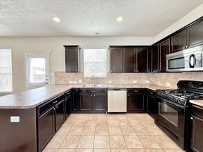 3314 Candleside Dr in San Antonio, TX - Building Photo - Building Photo