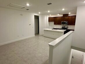 13719 Lippman Aly, Unit 1 Bedroom/ 1 Bath Garage Apt in Orlando, FL - Building Photo - Building Photo