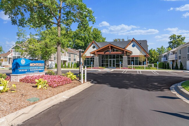 Monticello Apartments in Southfield, MI - Foto de edificio - Building Photo