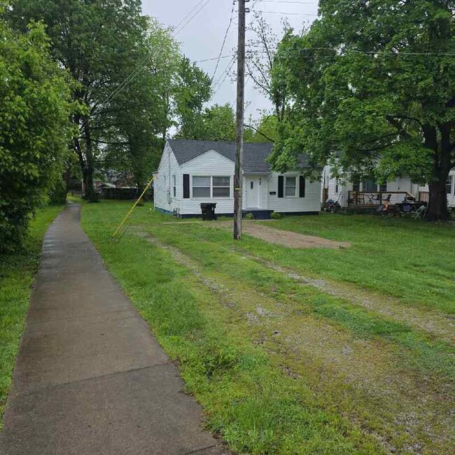 525 Inverness Ave in Louisville, KY - Building Photo - Building Photo
