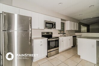 5312 Sun Valley Ct in Orlando, FL - Foto de edificio - Building Photo