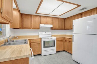 6449 Eve St in St. Cloud, FL - Building Photo - Building Photo