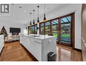 2227 Haywood Ave in West Vancouver, BC - Building Photo - Building Photo