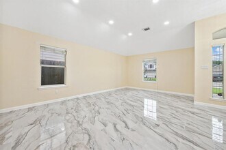 5414 Fairtide Dr in Baytown, TX - Building Photo - Building Photo