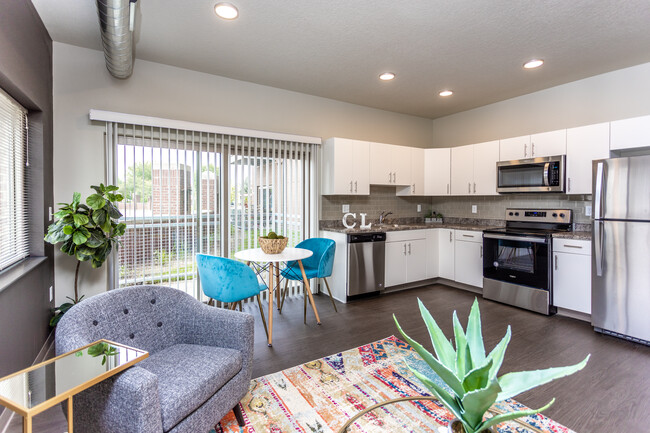 Connolly Lofts in Des Moines, IA - Foto de edificio - Interior Photo