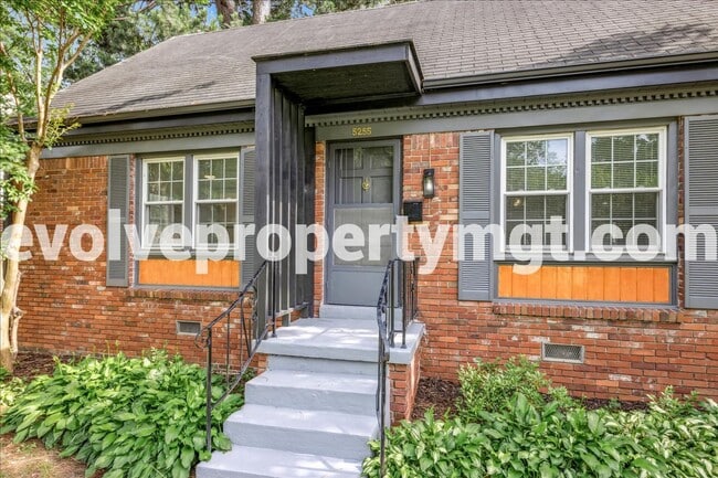 property at 5255 Dee Rd