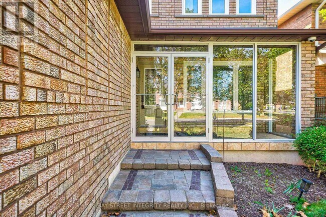 2626 Innisfil Rd in Mississauga, ON - Building Photo - Building Photo