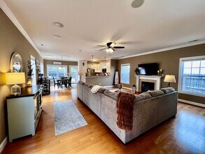 111 S Palm Ave in Virginia Beach, VA - Building Photo - Building Photo