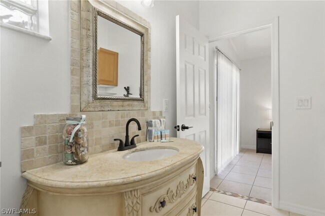 742 111th Ave N in Naples, FL - Building Photo - Building Photo