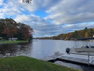 99 Clark Rd, Unit Lakehouse inlaw furnished in Spencer, MA - Building Photo - Building Photo