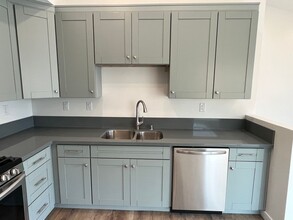 159 W 10th Ave in Escondido, CA - Building Photo - Building Photo