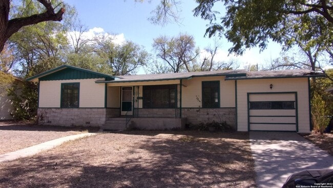 110 Danville in San Antonio, TX - Building Photo - Building Photo