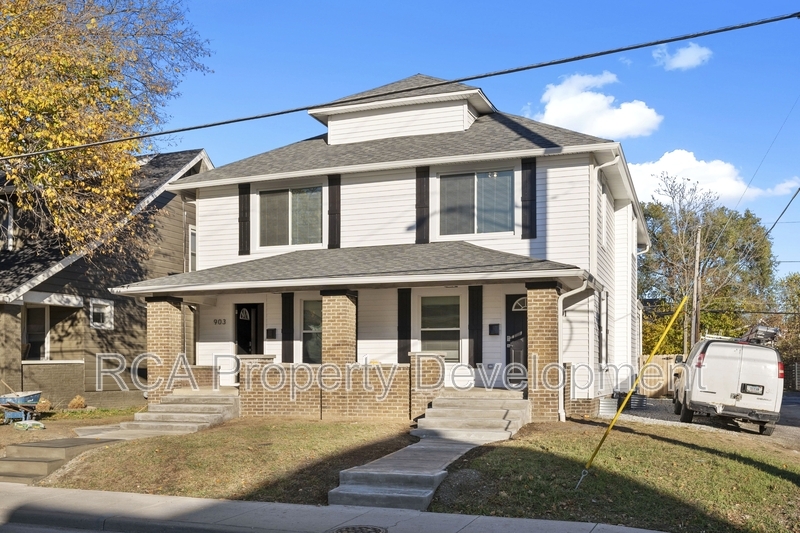 903 N Rural St in Indianapolis, IN - Foto de edificio