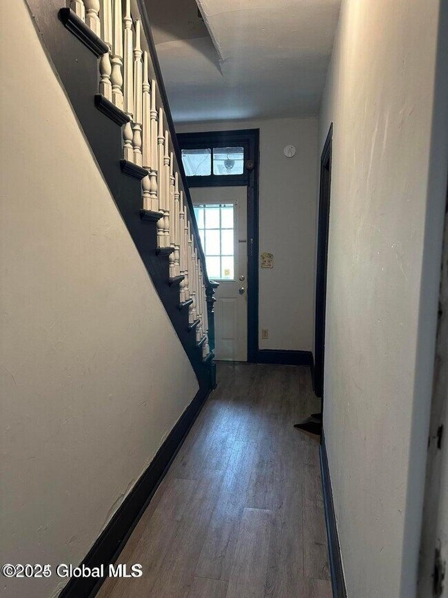 39 Douw St in Troy, NY - Building Photo - Building Photo