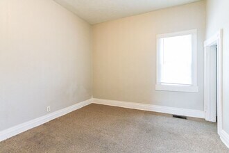 811 N King St in Muncie, IN - Building Photo - Building Photo