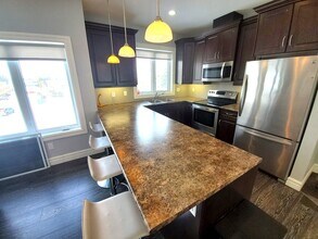 930 11 St in Cold Lake, AB - Building Photo - Building Photo