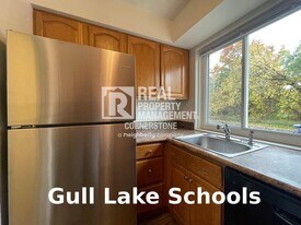 5735 E G Ave in Kalamazoo, MI - Building Photo