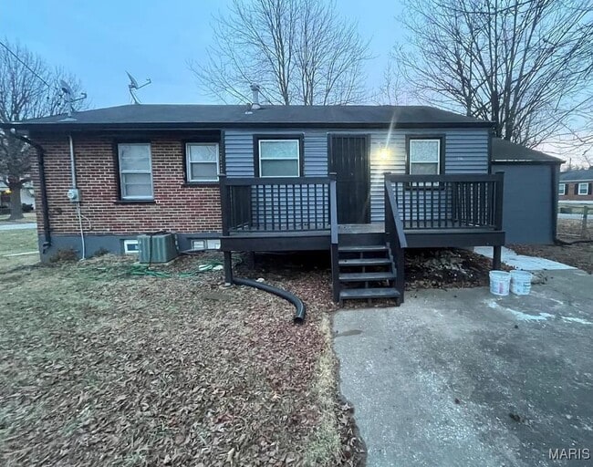 9321 Nelan Dr in St. Louis, MO - Foto de edificio - Building Photo