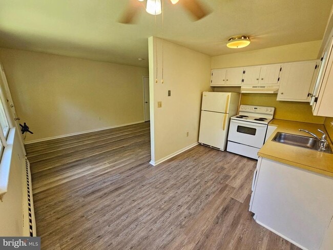 63 N Main St in Sellersville, PA - Building Photo - Building Photo