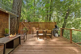 17930 Old Monte Rio Rd in Guerneville, CA - Building Photo - Building Photo