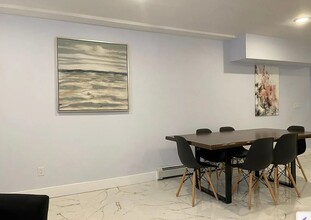 397 Woodlawn Ave, Unit B in Jersey City, NJ - Building Photo - Building Photo