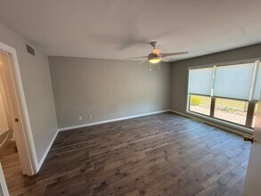 4300 Bay Point Rd in Panama City Beach, FL - Building Photo - Building Photo