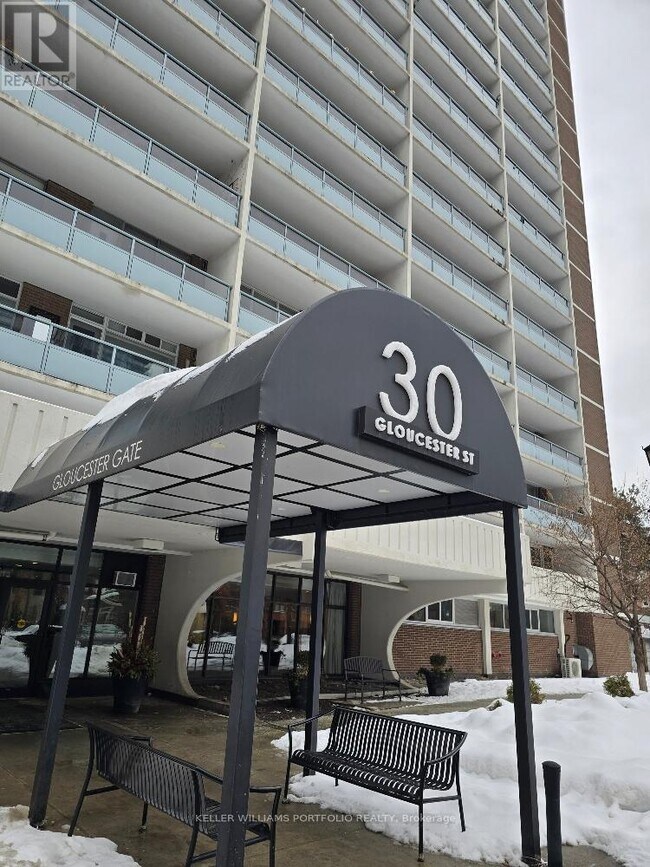 30 Gloucester St in Toronto, ON - Building Photo - Building Photo