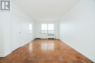 88 Bernard Ave in Toronto, ON - Building Photo - Building Photo