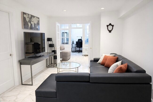 property at 246 Commonwealth Ave