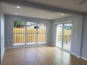 130 W Ocean Dr in Boynton Beach, FL - Foto de edificio - Building Photo