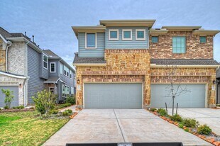1535 Crystal Stream Dr in Sienna, TX - Building Photo