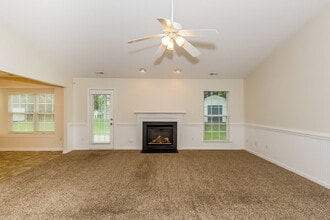 12405 Poplar Forest Dr in Charlotte, NC - Foto de edificio - Building Photo