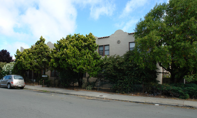 844-850 Alabama St in Vallejo, CA - Foto de edificio - Building Photo