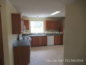 6911 March Point Ct in Theodore, AL - Building Photo - Building Photo