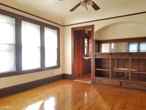 2533 N Hubbard St in Milwaukee, WI - Foto de edificio - Building Photo