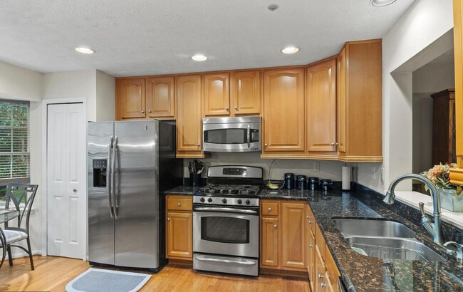 2510 Smoketree Ln in Crofton, MD - Building Photo - Building Photo