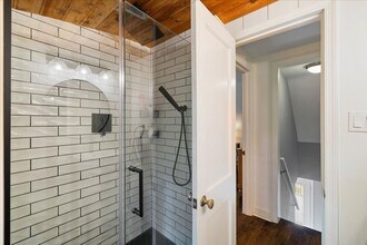 1100 Kentwood Dr in Blacksburg, VA - Building Photo - Building Photo